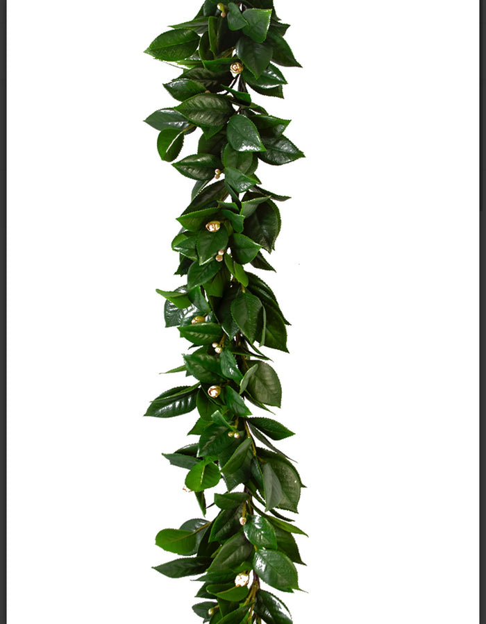 Blanc Box Camelia Leaf Garland