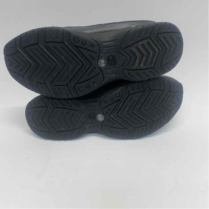 Easy Spirit Size 6 Women's Black Solid Mule Shoes