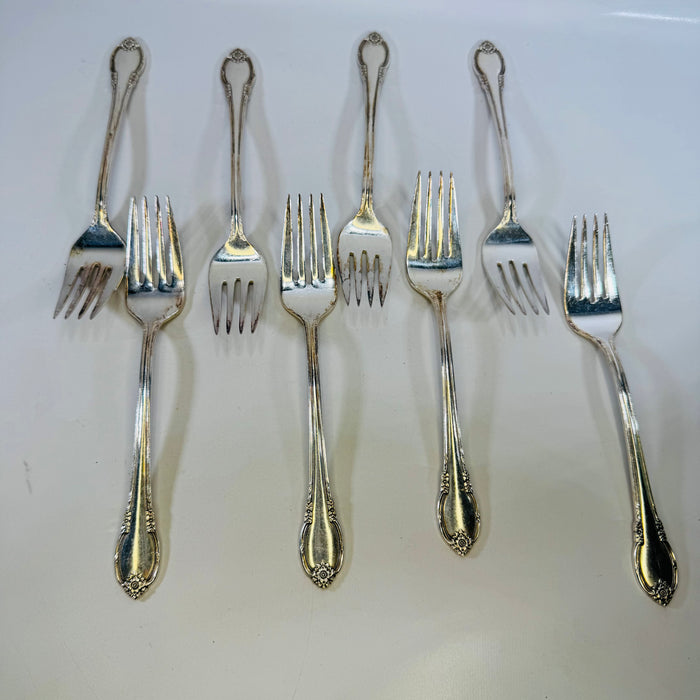 1847 Rogers Bros Remembrance Luncheon Forks | Set of 8 Silverplate Flatware