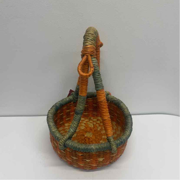Alaffia Baskets Orange-Green Savannah Grass Basket