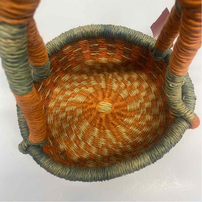 Alaffia Baskets Orange-Green Savannah Grass Basket