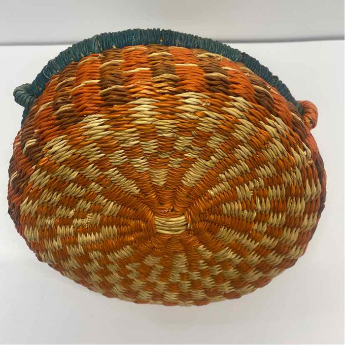 Alaffia Baskets Orange-Green Savannah Grass Basket