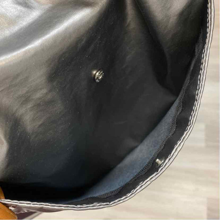 Brontibay Paris Silver Nylon Solid Shoulder Handbag