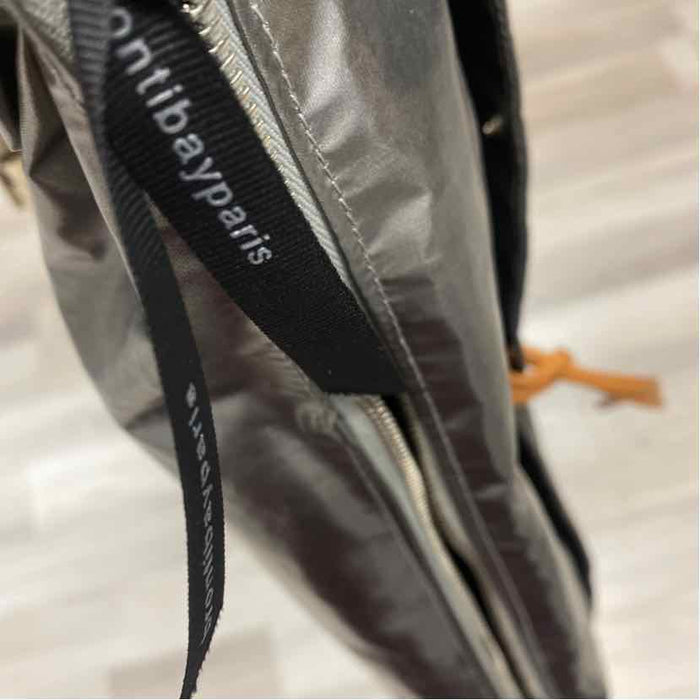 Brontibay Paris Silver Nylon Solid Shoulder Handbag