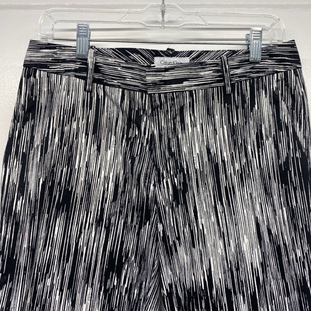 Calvin Klein Size 4 Women's Black-White Pattern Straight Leg Pants