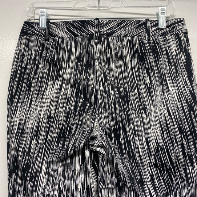 Calvin Klein Size 4 Women's Black-White Pattern Straight Leg Pants