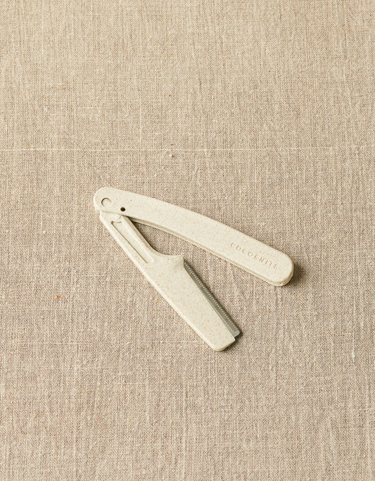 CocoKnits Fuzz Off Comb