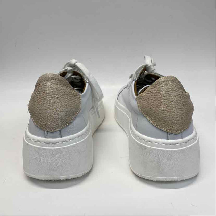 Michele Lopriore Size 39-9 Women's White Solid Lace Up Sneakers