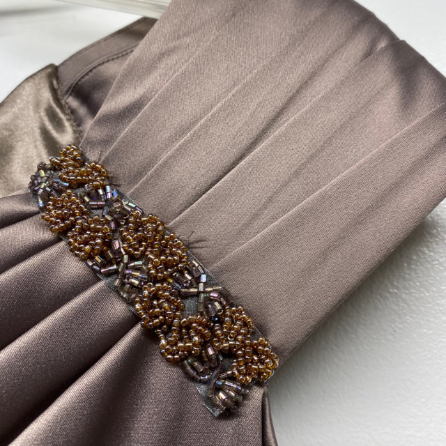 Patra Size 4 Women's Brown Solid Sleeveless Dress