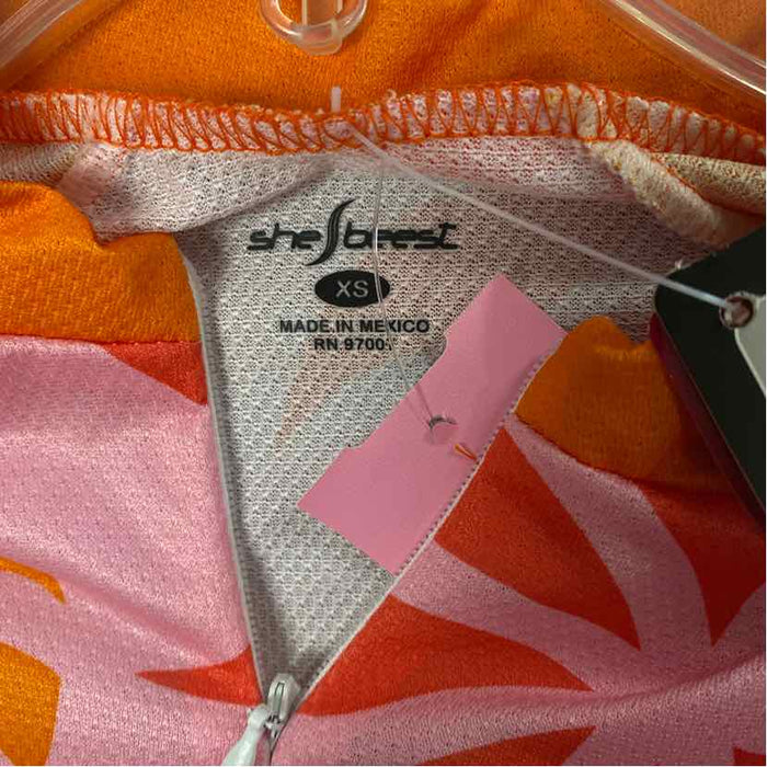 Shebeest Size XS Women's Orange-Pink Pattern Short Sleeve Activewear Top