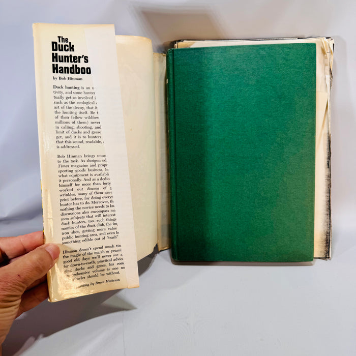 The Duck Hunter’s Handbook (1977, Third Printing) — Bob Hinman | Winchester Press, B/W Photos, Waterfowl Hunting Outdoor Sports
