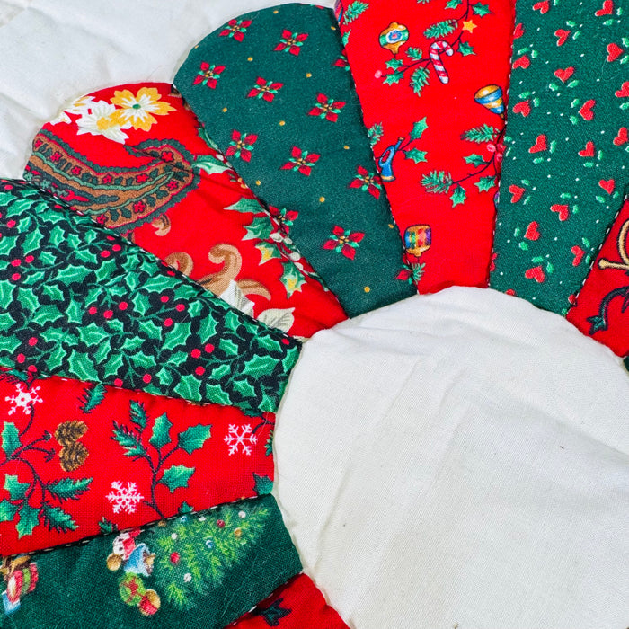 Vintage Christmas Wreath Fabric Red & Green Appliqué, Wall Hanging