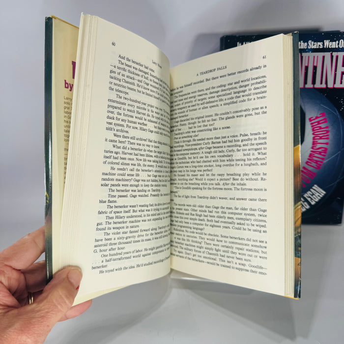 Vintage Science Fiction Hardcover Bundle — Limits (1985) + Quarantine (1995) — Larry Niven & Greg Egan | Dust Jackets, Science Fiction